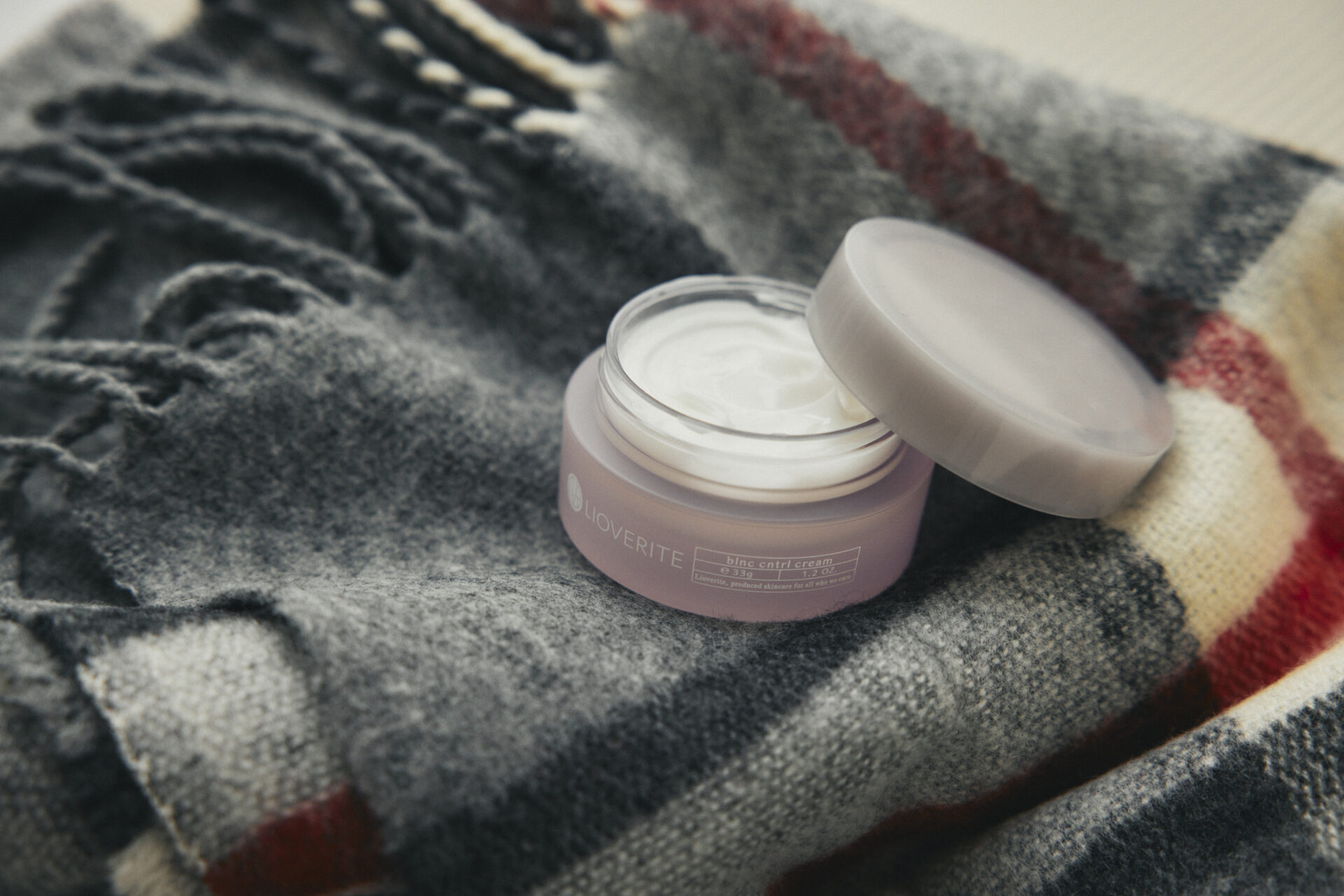 冬の冷えが変える「肌の運命」——温活美容でめぐる美しさを育てましょう